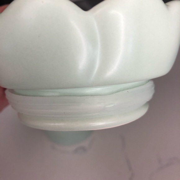 Rae Dunn JASMINE Candle with Flower Topper - Picture 7 of 9